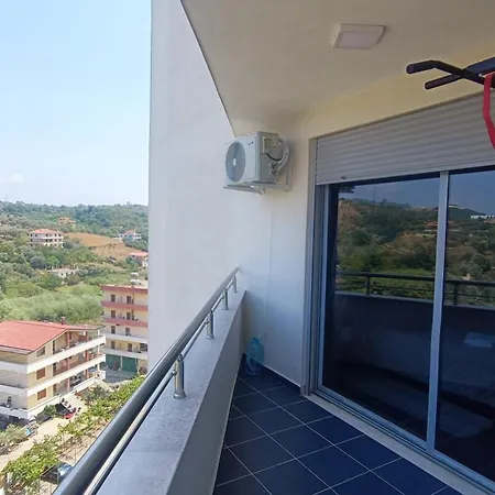 Petra Golem (Tirana)