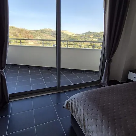 Petra Apartment Golem (Tirana)